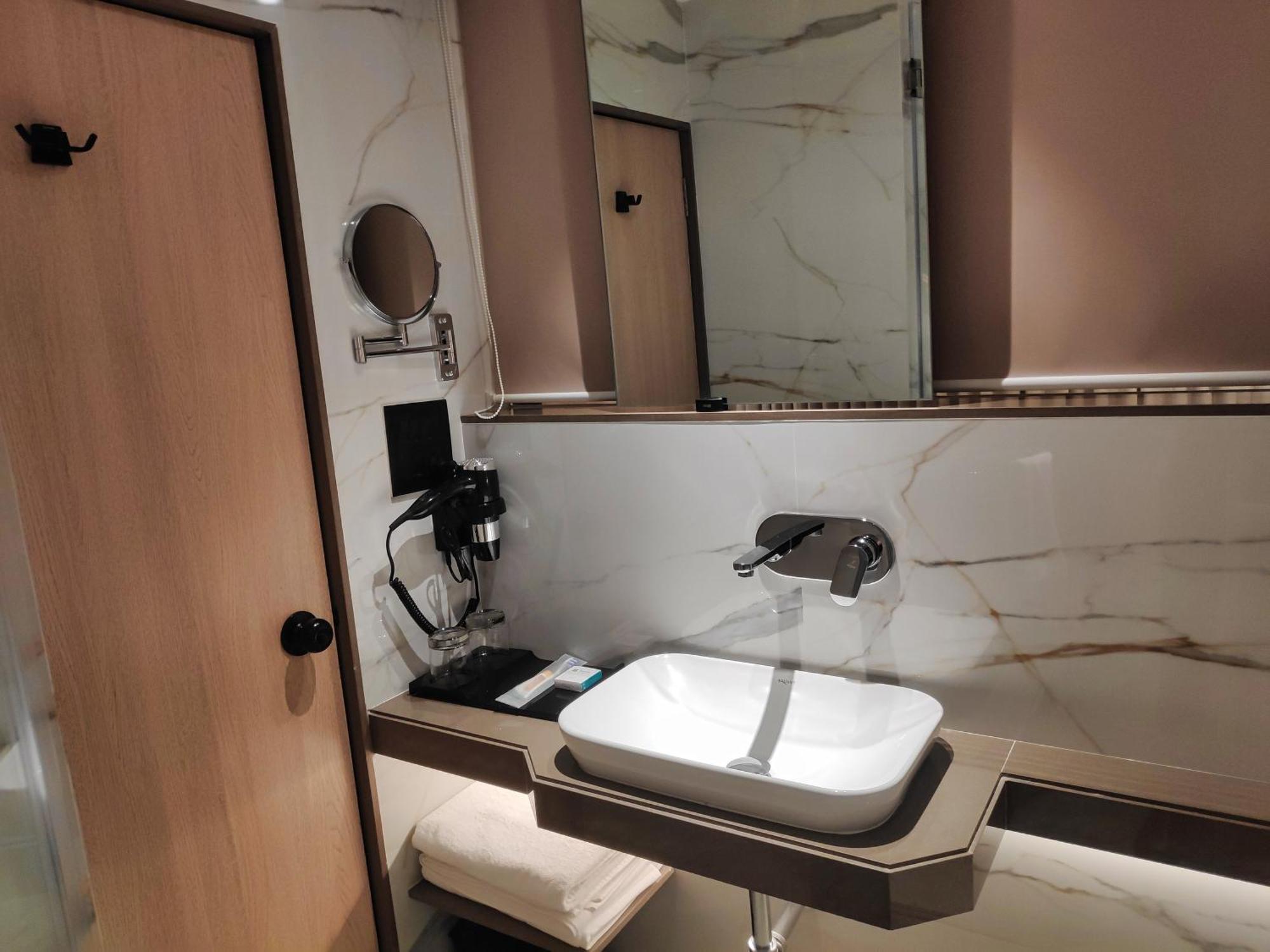 Maxxvalue Hotel Midc - Andheri Mumbai Luaran gambar